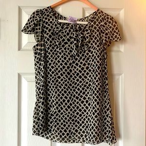 Banana Republic black & white “cheetah” print silk top. Size XS. NWOT.